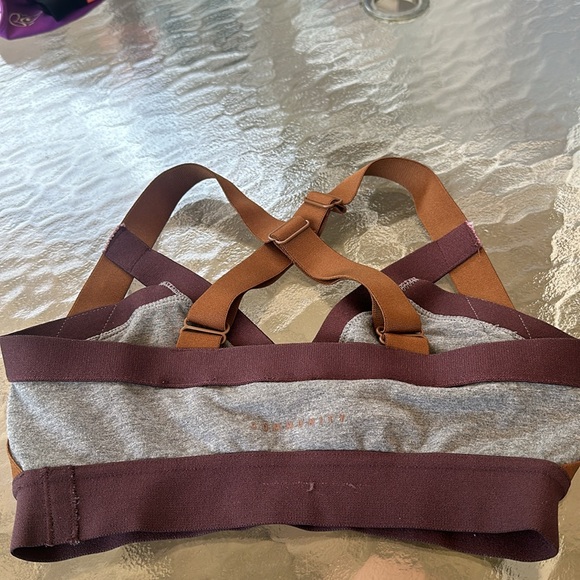Aritzia rasa bra top by community in size medium - Picture 3 of 3